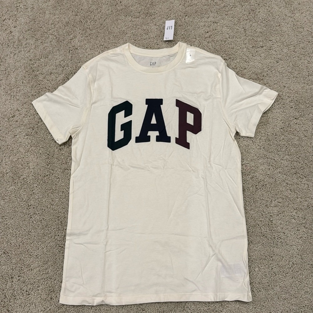 NWT Size Small Cream GAP Tee T-Shirt
